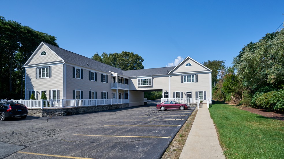 123 Elm St, Old Saybrook, CT à vendre - Photo du bâtiment - Image 1 de 1