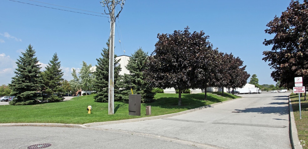 1738 Orangebrook Ct, Pickering, ON for lease - Building Photo - Image 2 of 3