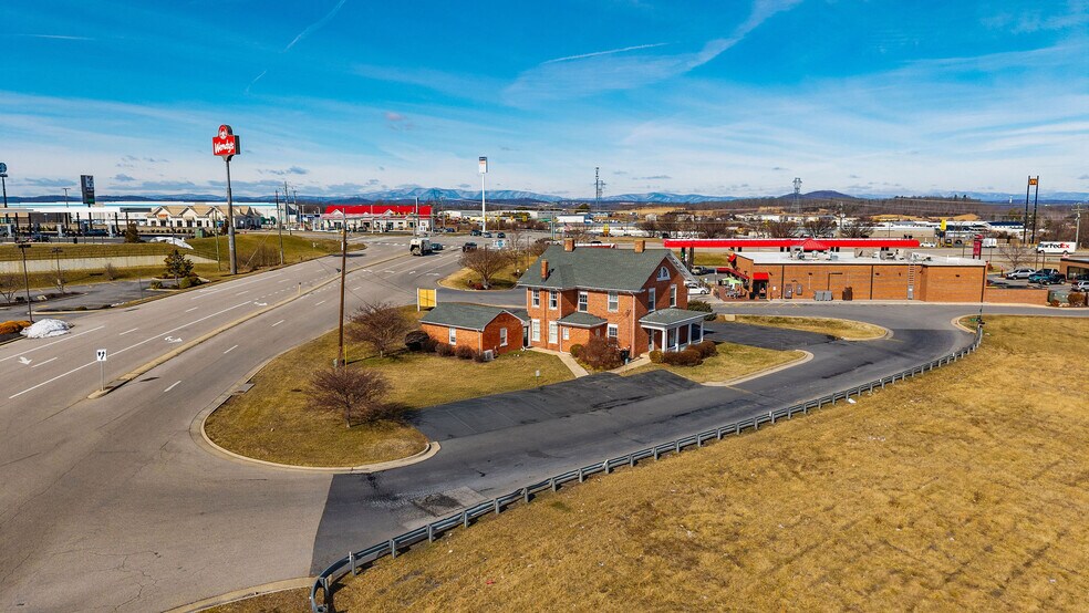 30 Ladd Rd, Fishersville, VA à vendre - Photo du bâtiment - Image 2 de 24