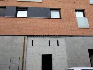 Plus de détails pour Multi-résidentiel à vendre