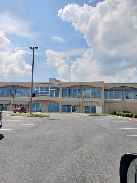 110 Holiday Dr, Macon-Bibb, GA à vendre - Photo du bâtiment - Image 3 de 15