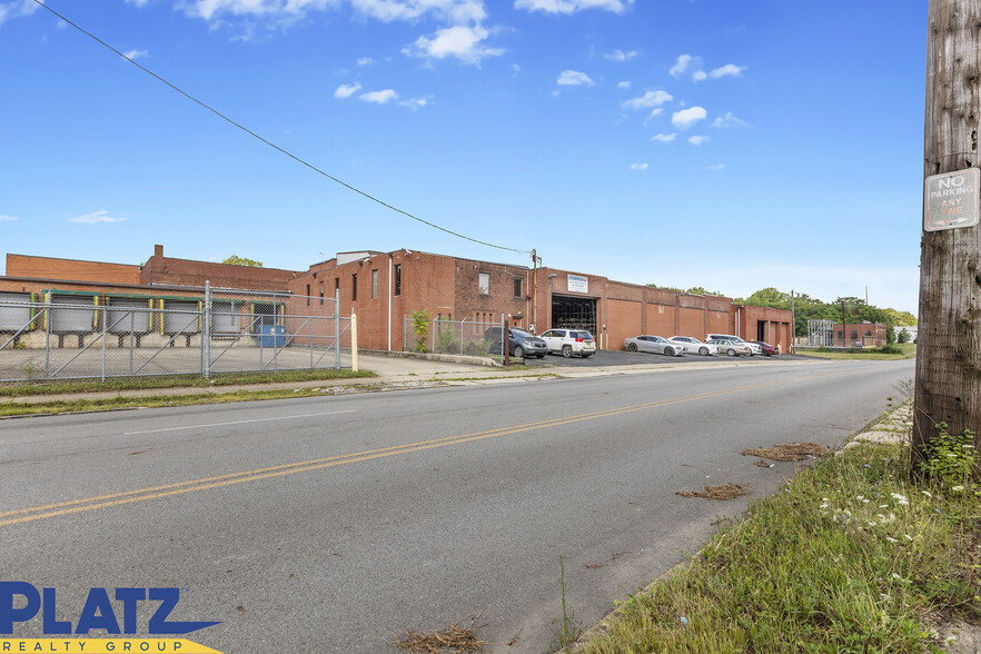 1120 Oak Hill Ave, Youngstown, OH for lease - Building Photo - Image 1 of 36