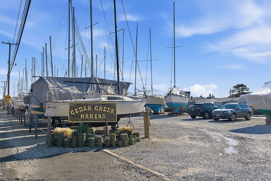 100 Harbor Inn Rd, Bayville, NJ à vendre - Photo du bâtiment - Image 2 de 45