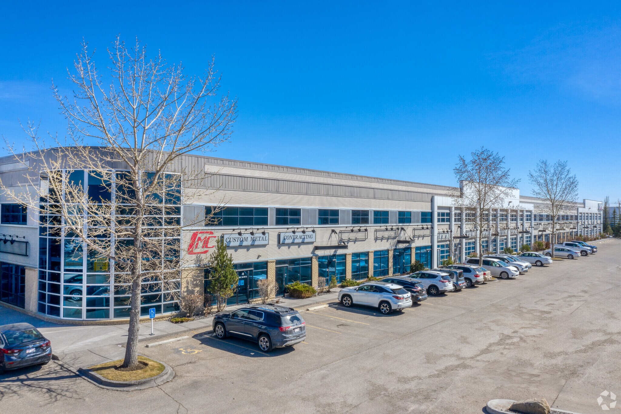 5342 72nd Ave SE, Calgary, AB for sale Primary Photo- Image 1 of 1