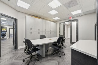 More details for 520 NW 165th St, North Miami Beach, FL - Office for Sale