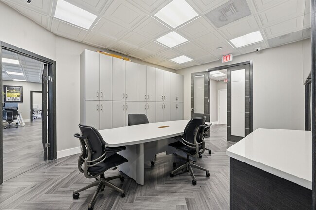 More details for 520 NW 165th St, North Miami Beach, FL - Office for Sale