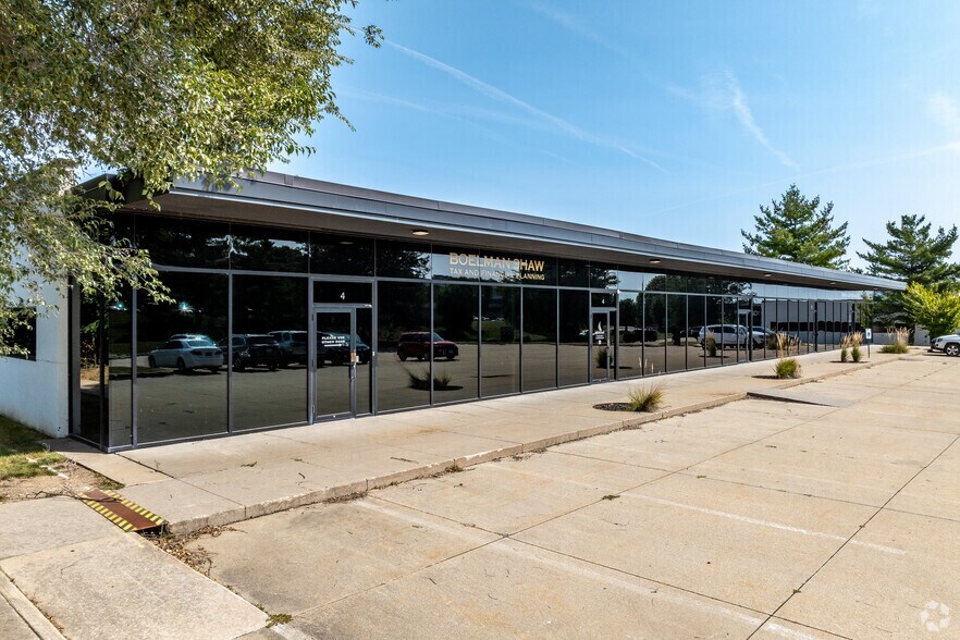 1031 Office Park Rd, West Des Moines, IA à louer - Photo du bâtiment - Image 2 de 5