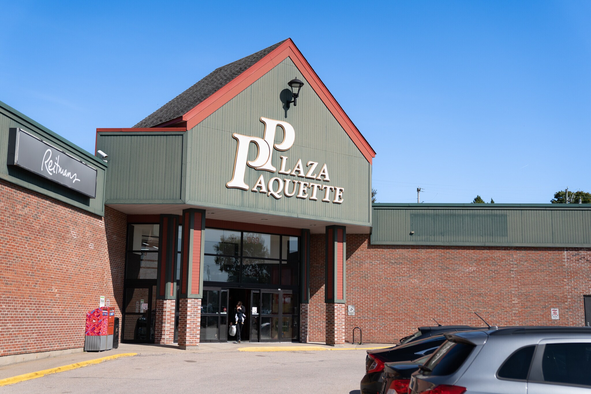 939 Boul Albiny-Paquette, Mont-laurier, QC à louer Photo du bâtiment- Image 1 de 4