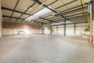 Padgets Ln, Redditch for lease Interior Photo- Image 1 of 4