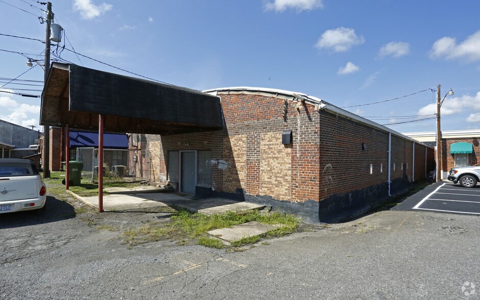 108 N Main St, Mount Holly, NC for sale - Building Photo - Image 2 of 32