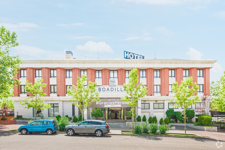 Calle Labradores, S/N, Boadilla del Monte, Madrid for lease - Building Photo - Image 3 of 4
