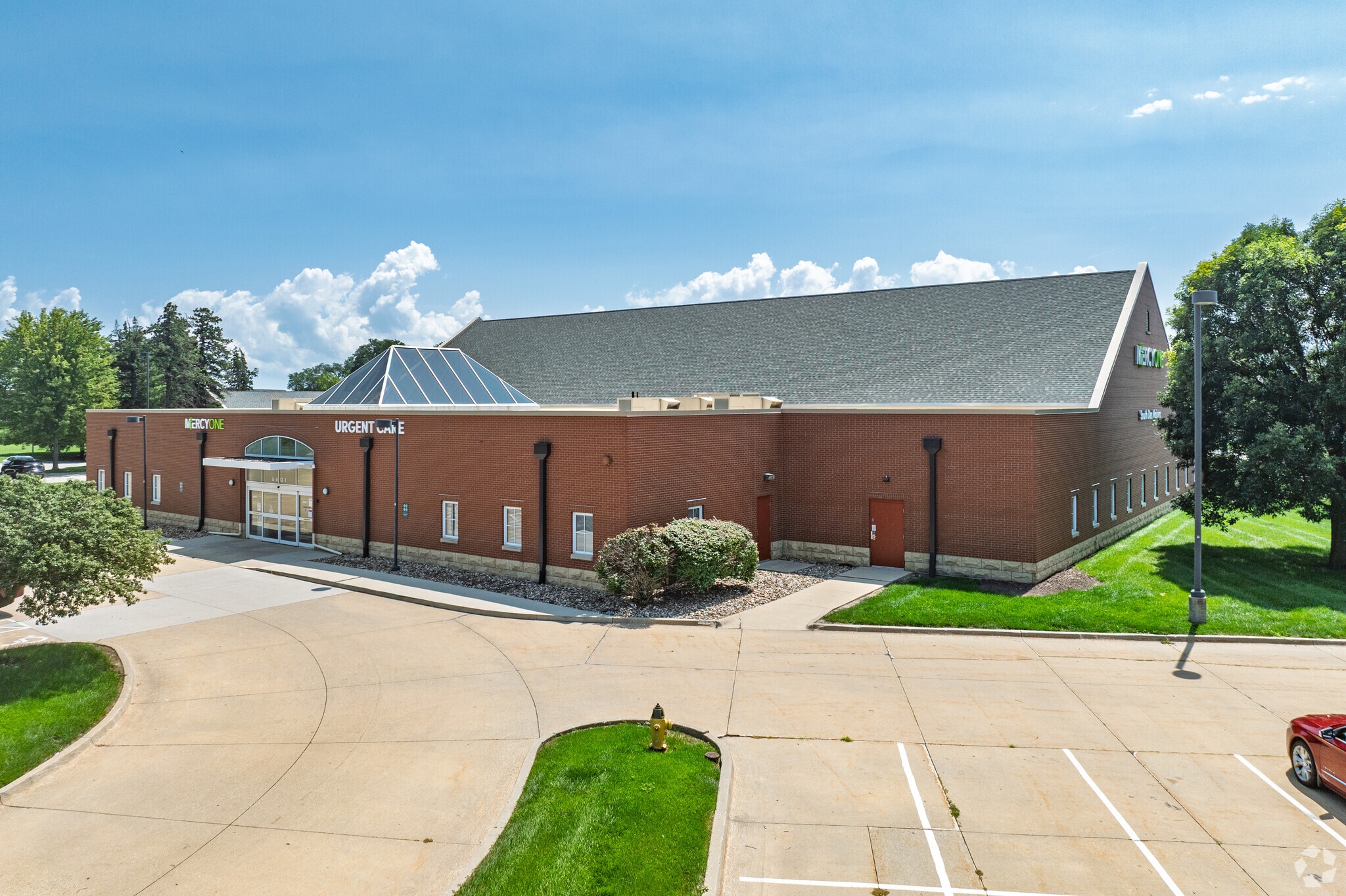 850 Dickman Rd, Des Moines, IA for lease Building Photo- Image 1 of 14
