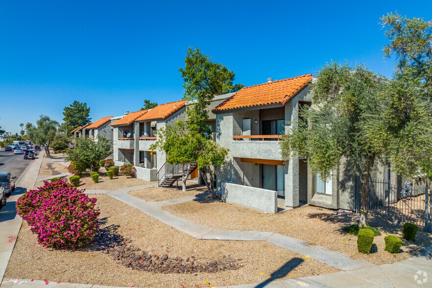 8530 N 22nd Ave, Phoenix, AZ à vendre - Photo du bâtiment - Image 2 de 37