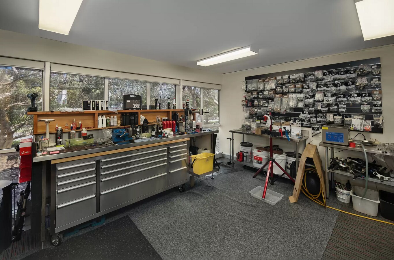 5 Ponderosa Pde, Warriewood, NSW 2102 - Unit 25 - - Interior Photo - Image 2 of 3