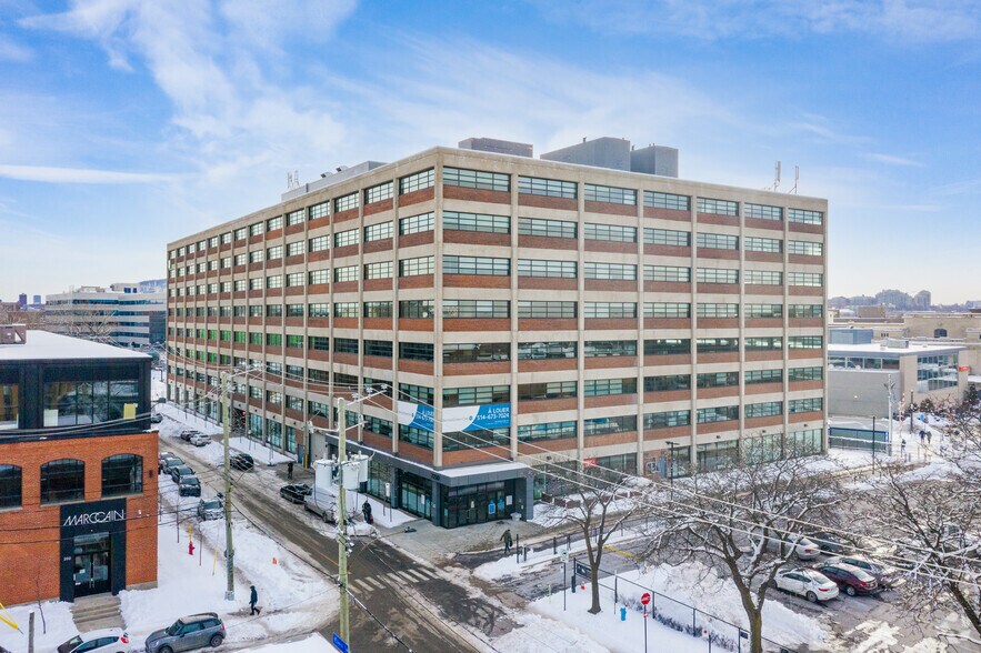 7250 Rue du Mile End, Montréal, QC à louer - Photo du bâtiment - Image 3 de 7