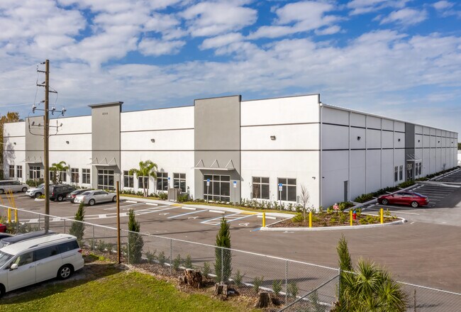 Plus de détails pour 10344 66th St N, Pinellas Park, FL - Industriel à louer