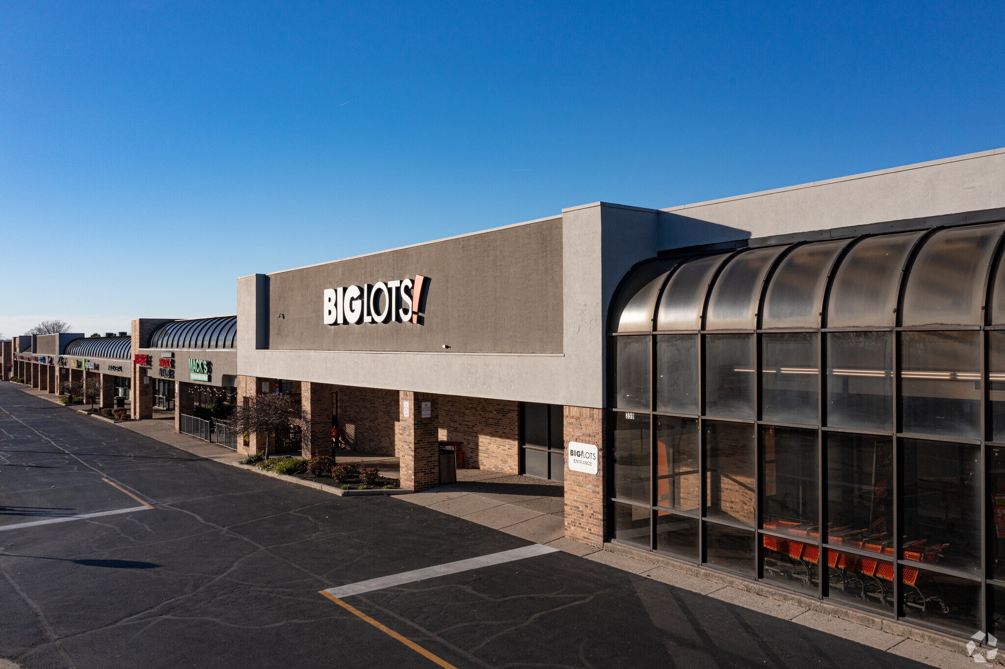 359-441 Miamisburg Centerville Rd, Centerville, OH for lease Building Photo- Image 1 of 9