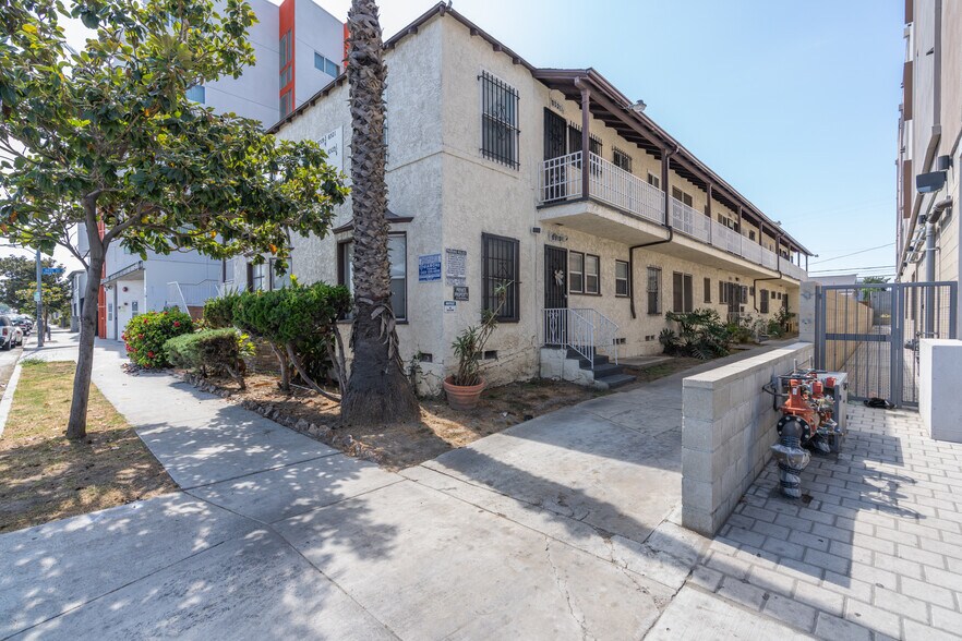 6519 Crenshaw Blvd, Los Angeles, CA for sale - Building Photo - Image 3 of 8