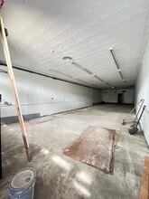 8229 S Cottage Grove Ave, Chicago, IL for lease Interior Photo- Image 2 of 3