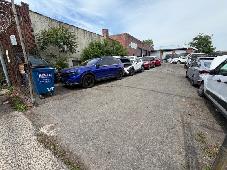 3520 Delavall Ave, Bronx, NY for lease - Building Photo - Image 2 of 5