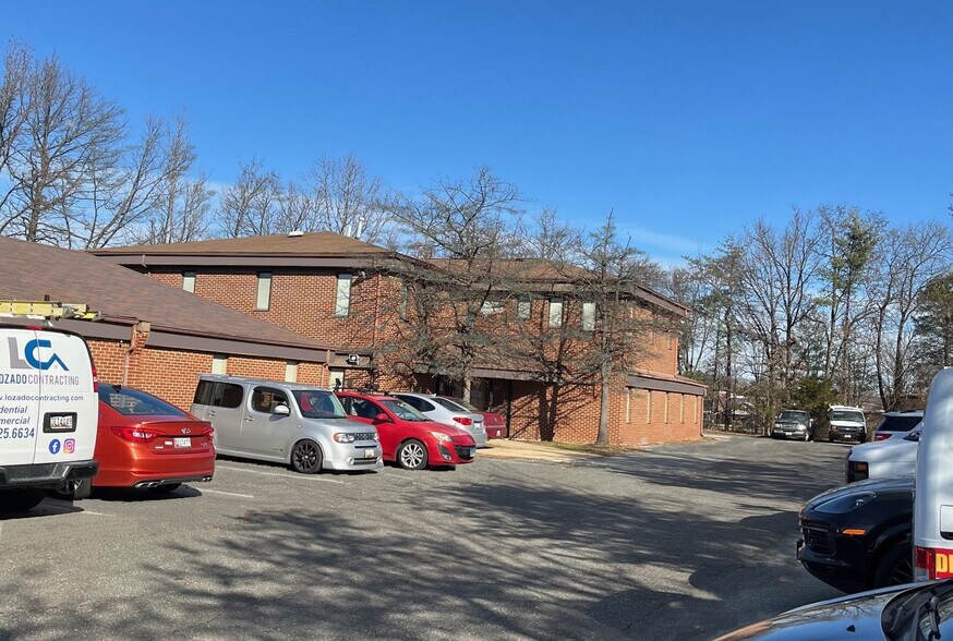 10111 Martin Luther King Jr Hwy, Bowie, MD à louer - Photo du bâtiment - Image 2 de 3