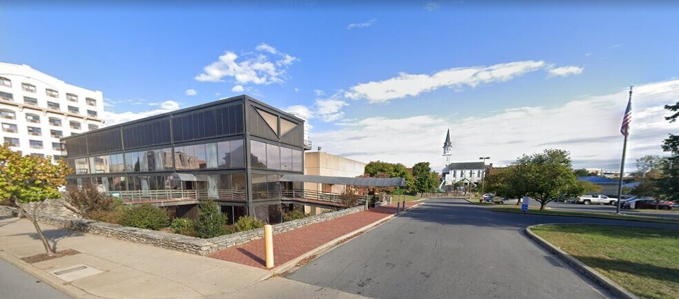 100 Summit Ave, Hagerstown, MD à vendre - Photo du bâtiment - Image 2 de 79