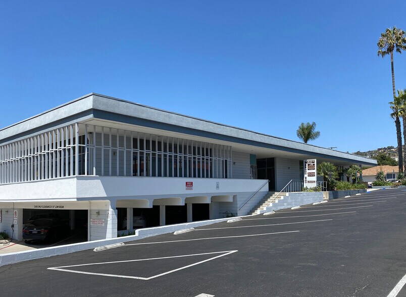 3418 Loma Vista Rd, Ventura, CA à louer - Photo du bâtiment - Image 3 de 10