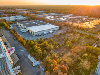 Plus de détails pour 195 13th Ave, Ronkonkoma, NY - Industriel à louer