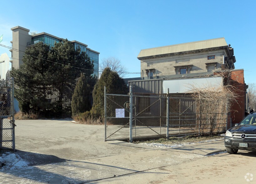 41 Stuart St, Hamilton, ON à vendre - Photo du bâtiment - Image 2 de 5
