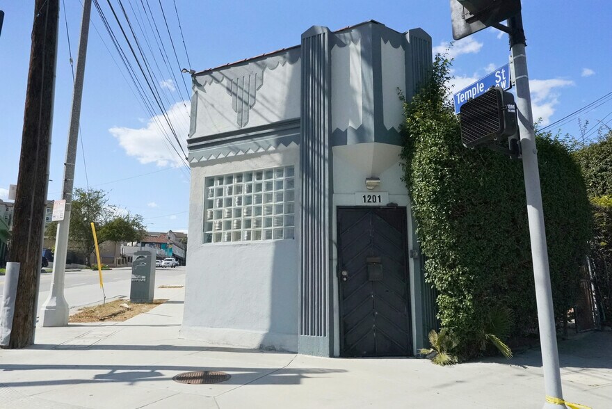 1201 Temple St, Los Angeles, CA à louer - Photo du bâtiment - Image 1 de 29