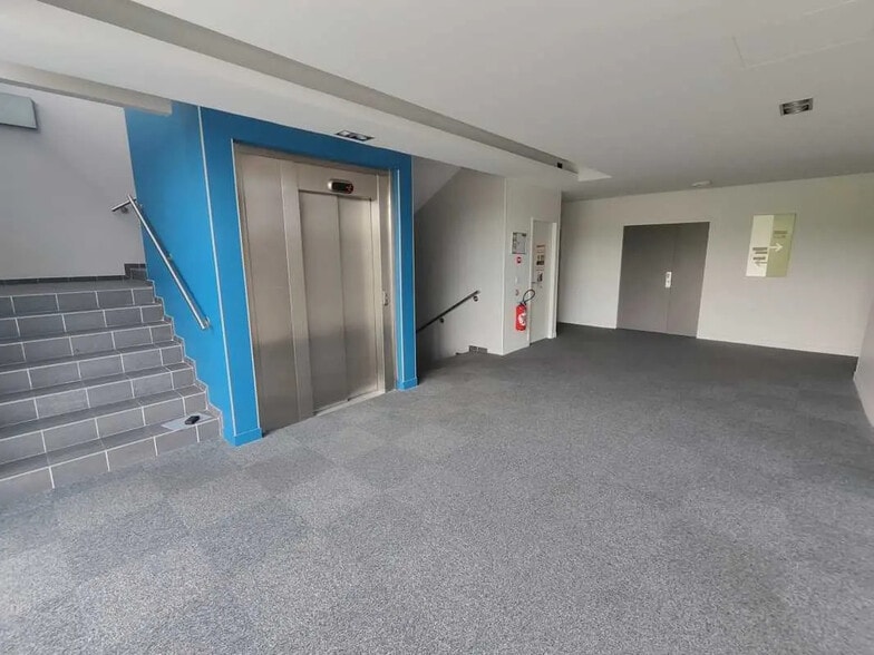 8 Bis Boulevard Dubreuil, Orsay for lease - Building Photo - Image 3 of 16