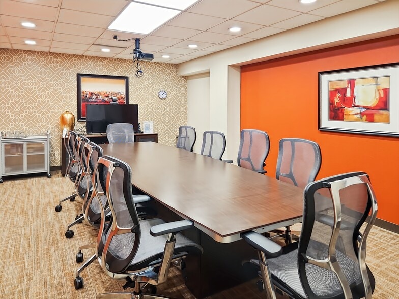 4321 W College Ave, Appleton, WI for lease - Interior Photo - Image 3 of 14