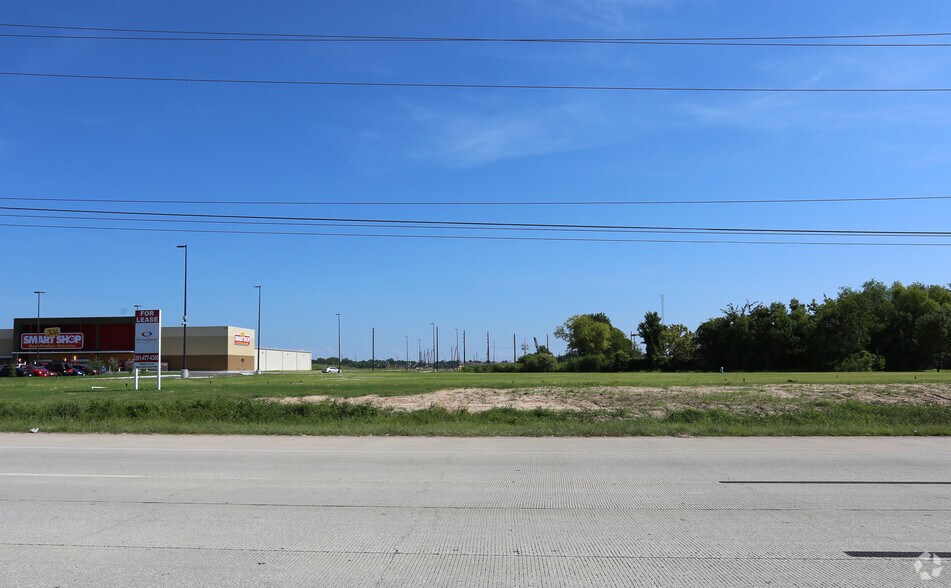 NWQ of FM 1960 E & Aldine Westfield Rd, Houston, TX à louer - Photo principale - Image 1 de 2