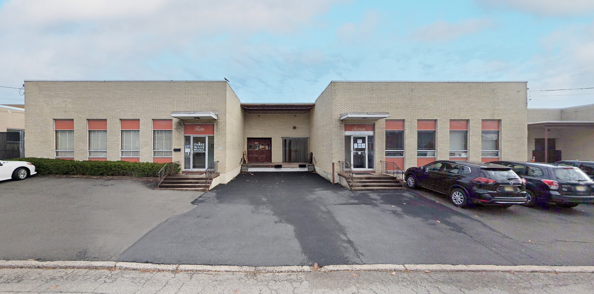 5-7 Valley St, Hawthorne, NJ for lease Building Photo- Image 1 of 5