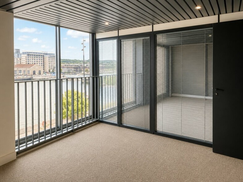 1 Quai Armand Lalande, Bordeaux for lease - Interior Photo - Image 1 of 13