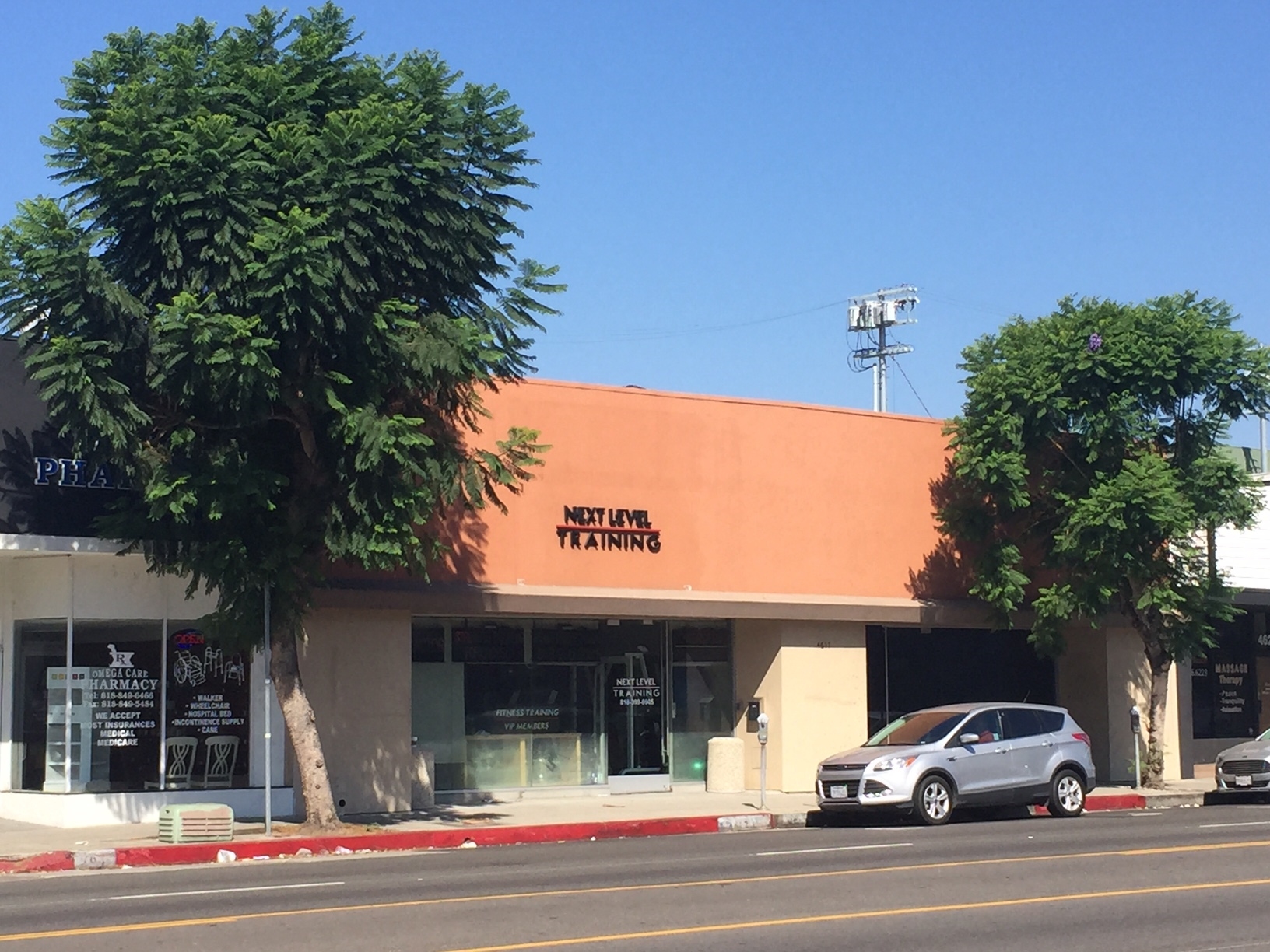 4617 Van Nuys Blvd, Sherman Oaks, CA for lease Primary Photo- Image 1 of 4