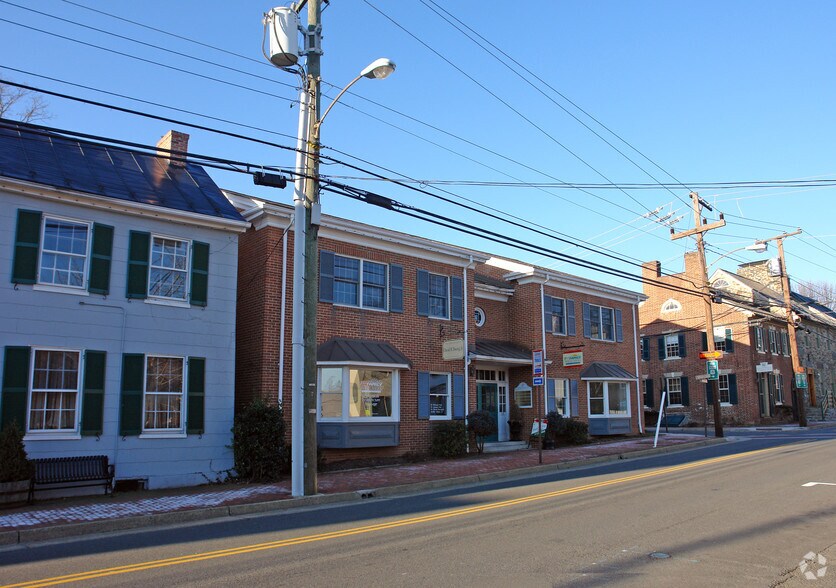 15 Loudoun St SW, Leesburg, VA à vendre - Photo du bâtiment - Image 2 de 5