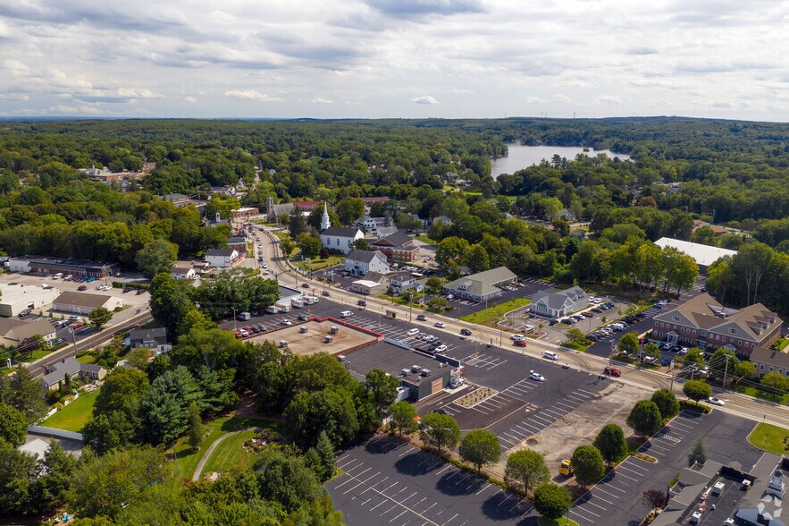 633-639 Putnam Pike, Smithfield, RI à louer - Aérien - Image 2 de 3