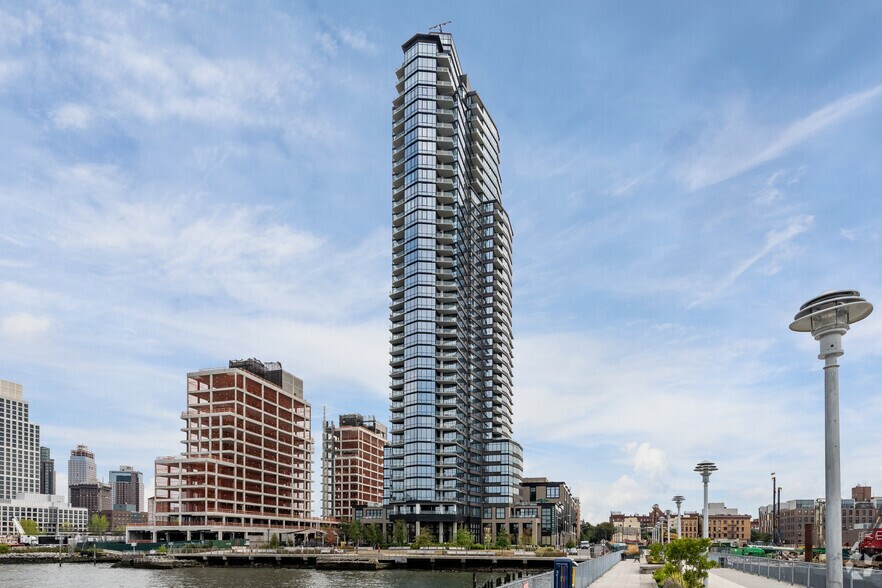 21 India St, Brooklyn, NY à louer - Photo du bâtiment - Image 1 de 32