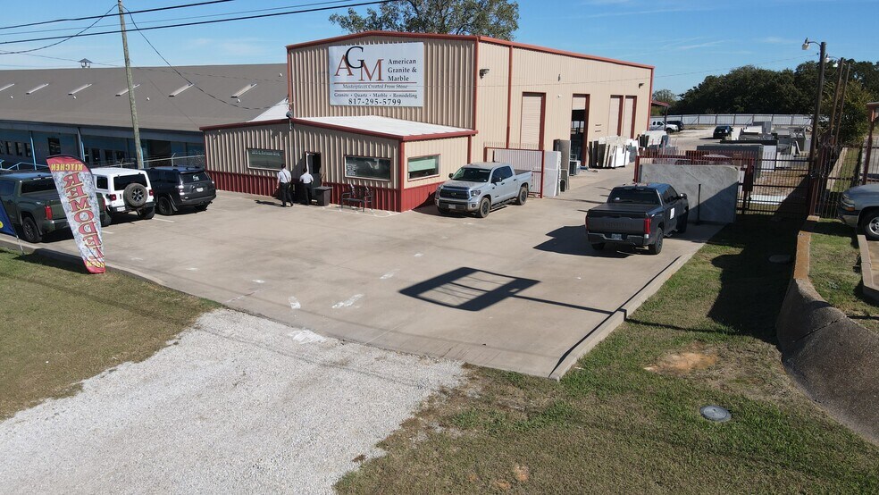 2875 S Burleson Blvd, Burleson, TX à vendre - Photo du bâtiment - Image 2 de 22