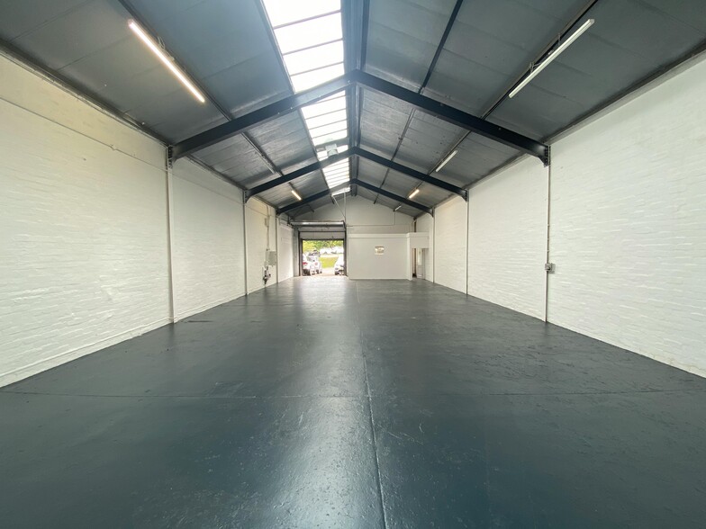 Whin Pl, East Kilbride for lease - Building Photo - Image 2 of 12