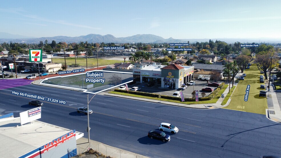 303 W Foothill Blvd & Willow Ave, Rialto, CA à louer - Photo du bâtiment - Image 2 de 8