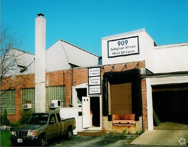 909 Islington St, Portsmouth, NH à louer - Photo du bâtiment - Image 2 de 3