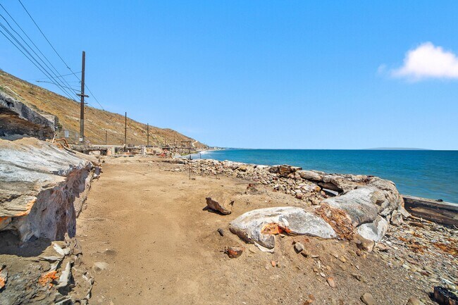Plus de détails pour 19302 Pacific Coast Hwy, Malibu, CA - Terrain à vendre