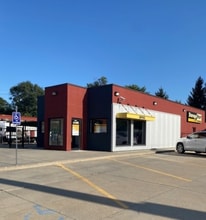 141 SW 63rd St, Des Moines, IA à louer Photo du bâtiment- Image 2 de 4