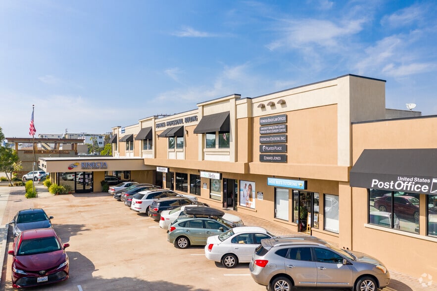 555 Pier Ave, Hermosa Beach, CA for lease - Primary Photo - Image 1 of 10