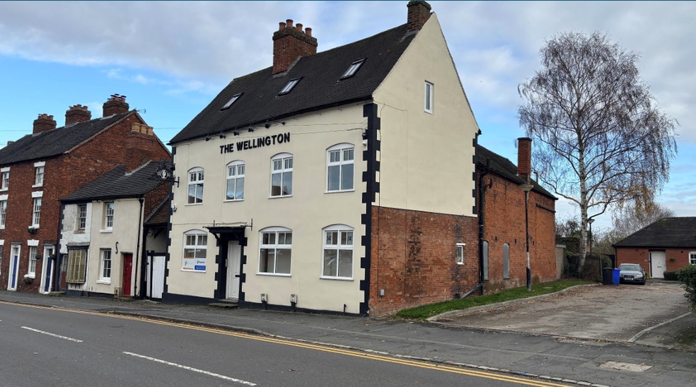78 High St, Uttoxeter à vendre - Photo du bâtiment - Image 1 de 3