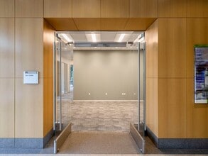 18100 Von Karman Ave, Irvine, CA à louer Photo intérieure- Image 1 de 6