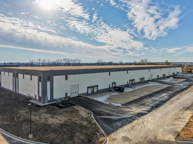 6101 Pedrelli Rd, Deforest, WI for lease - Building Photo - Image 3 of 6