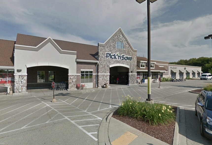 600 S Church St, Watertown, WI for lease - Building Photo - Image 2 of 4